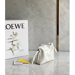 Loewe Flamenco Nano Clutch In White Nappa Leather LS929052