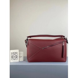 Loewe Large Puzzle Bag In Bordeaux Calfskin LS929080