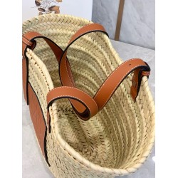 Loewe Medium Basket Bag in Raffia and Brown Calfskin LS929089