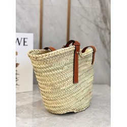 Loewe Medium Basket Bag in Raffia and Brown Calfskin LS929089