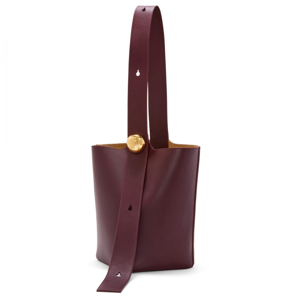 Loewe Medium Pebble Bucket Bag in Burgundy Calfskin LS929109