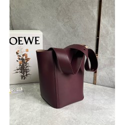 Loewe Medium Pebble Bucket Bag in Burgundy Calfskin LS929109