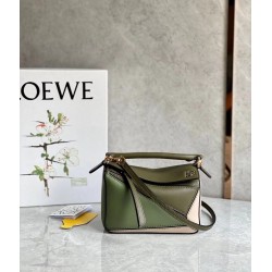 Loewe Puzzle Mini Bag In Green/Oat Calfskin LS929197