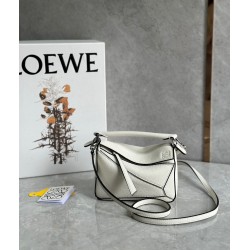 Loewe Puzzle Mini Bag In White Grained Calfskin LS929204