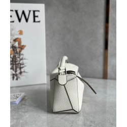 Loewe Puzzle Mini Bag In White Grained Calfskin LS929204