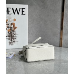 Loewe Puzzle Mini Bag In White Grained Calfskin LS929204