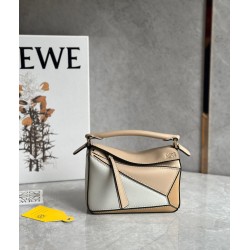 Loewe Puzzle Mini Bag In White/Warm Desert Calfskin LS929205