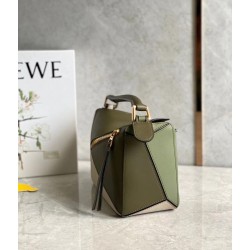 Loewe Puzzle Small Bag In Green/Oat Calfskin LS929214