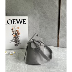 Loewe Puzzle Small Bag In Pearl Grey Grained Leather LS929220