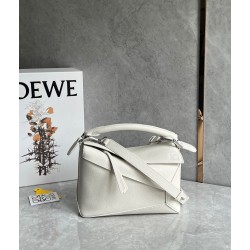 Loewe Puzzle Small Bag In White Grained Leather LS929223